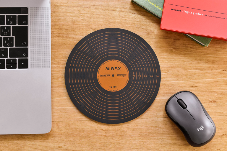 Record Cutting Mat