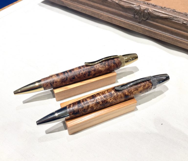 木のシャープペンシル