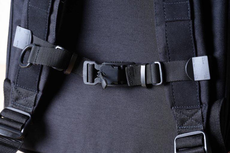 DOCKET CHEST STRAP